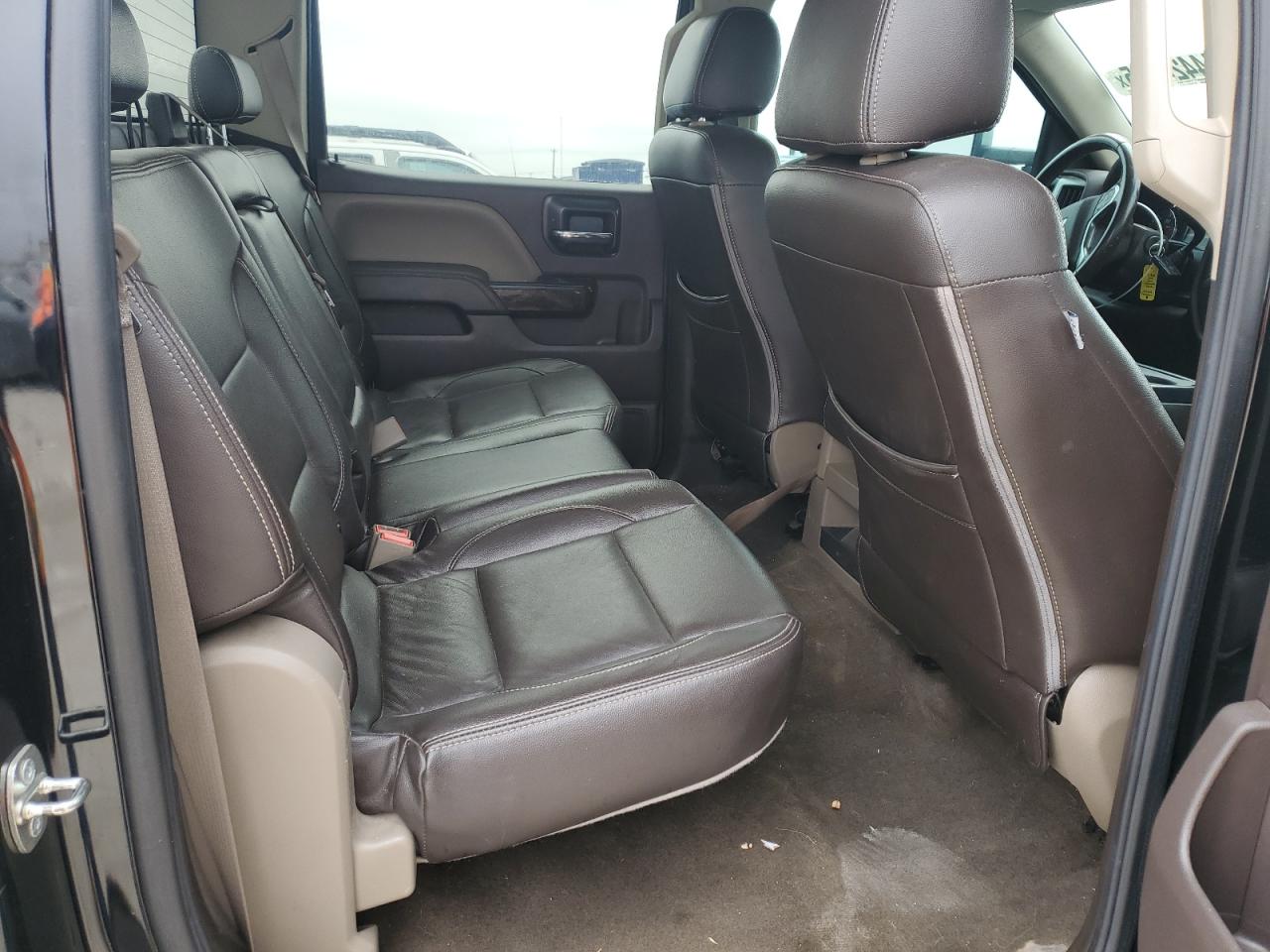 2015 Chevrolet Silverado - Image 10