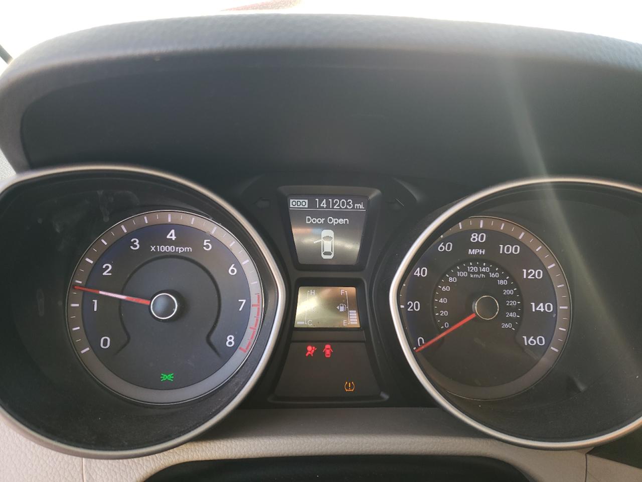 2013 Hyundai Elantra - Image 9