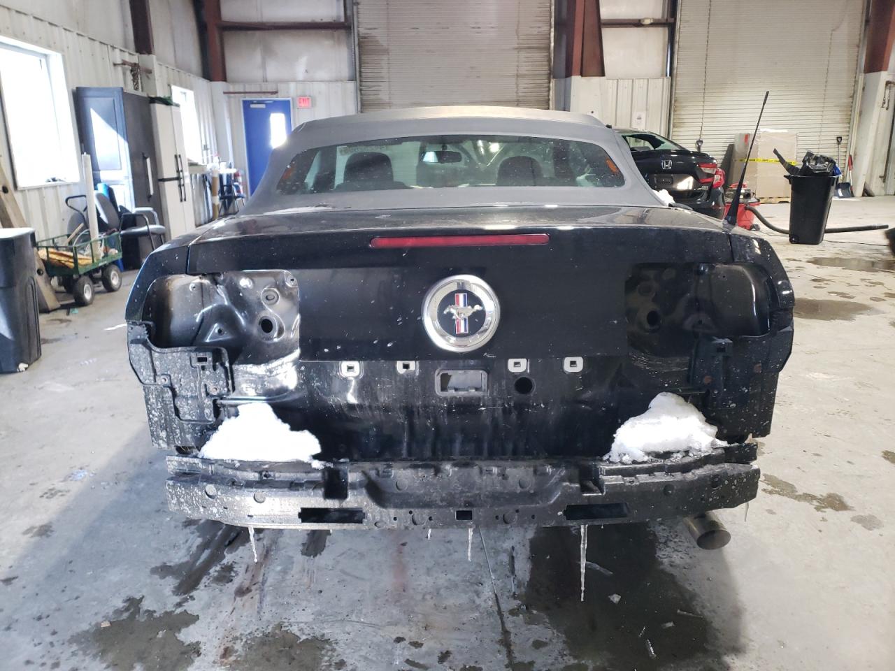 2010 Ford Mustang - Image 6