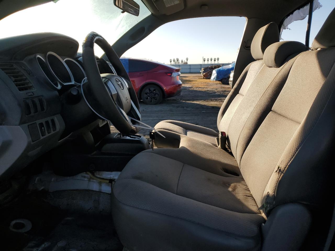 2014 Toyota Tacoma - Image 7
