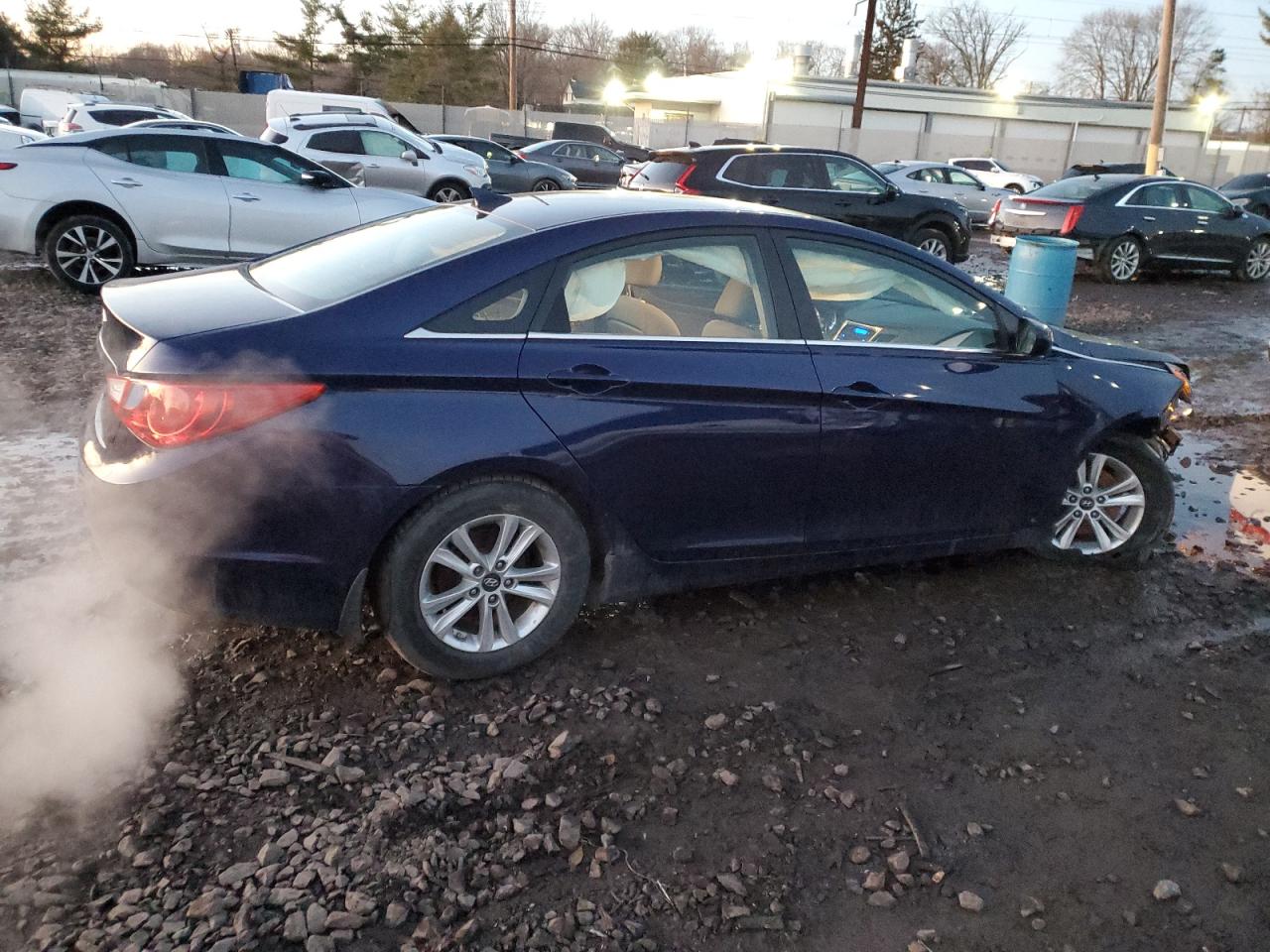 2013 Hyundai Sonata - Image 3