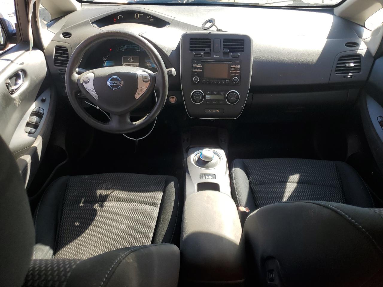2015 Nissan Leaf - Image 8