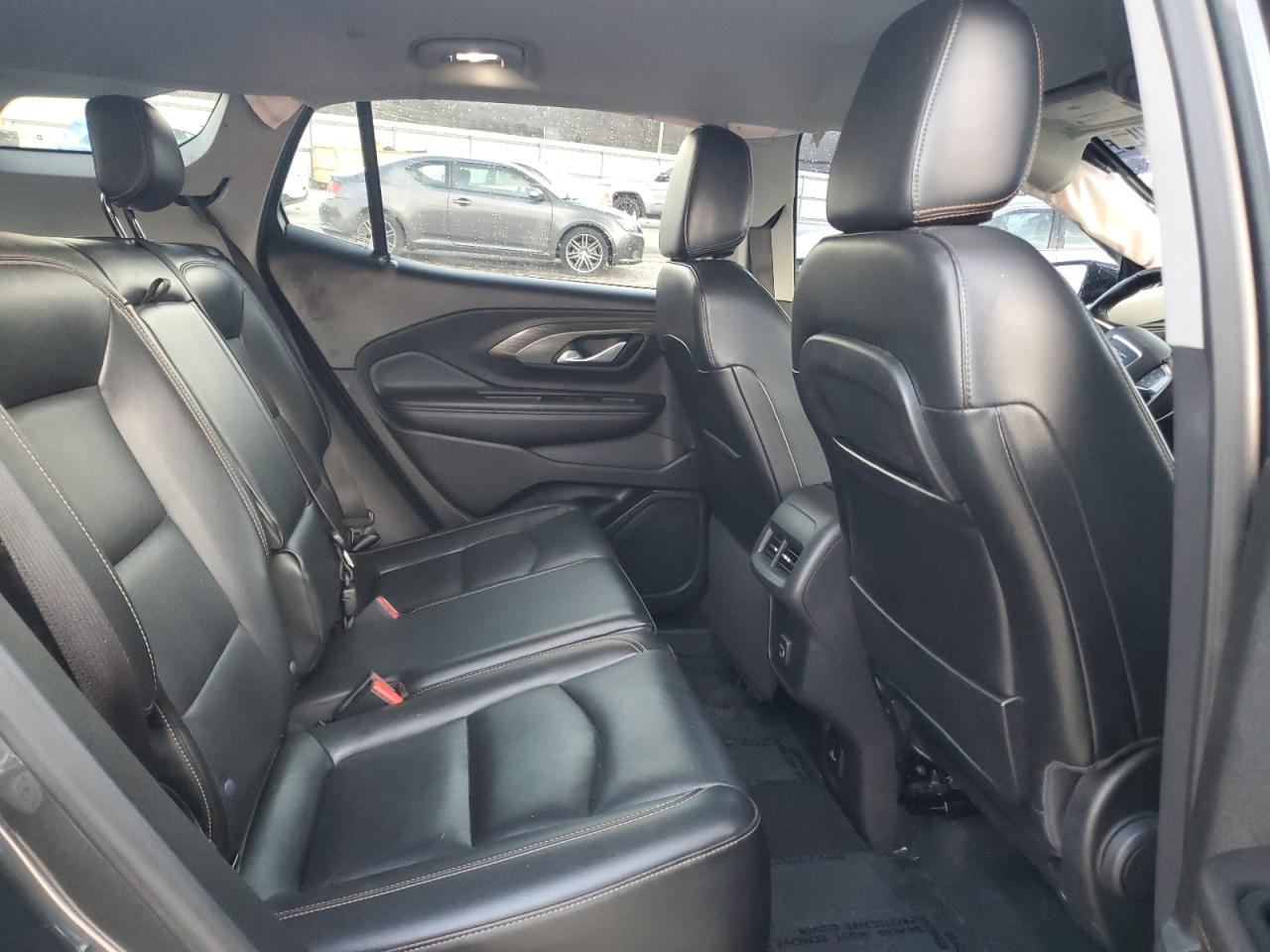 2020 GMC Terrain - Image 11