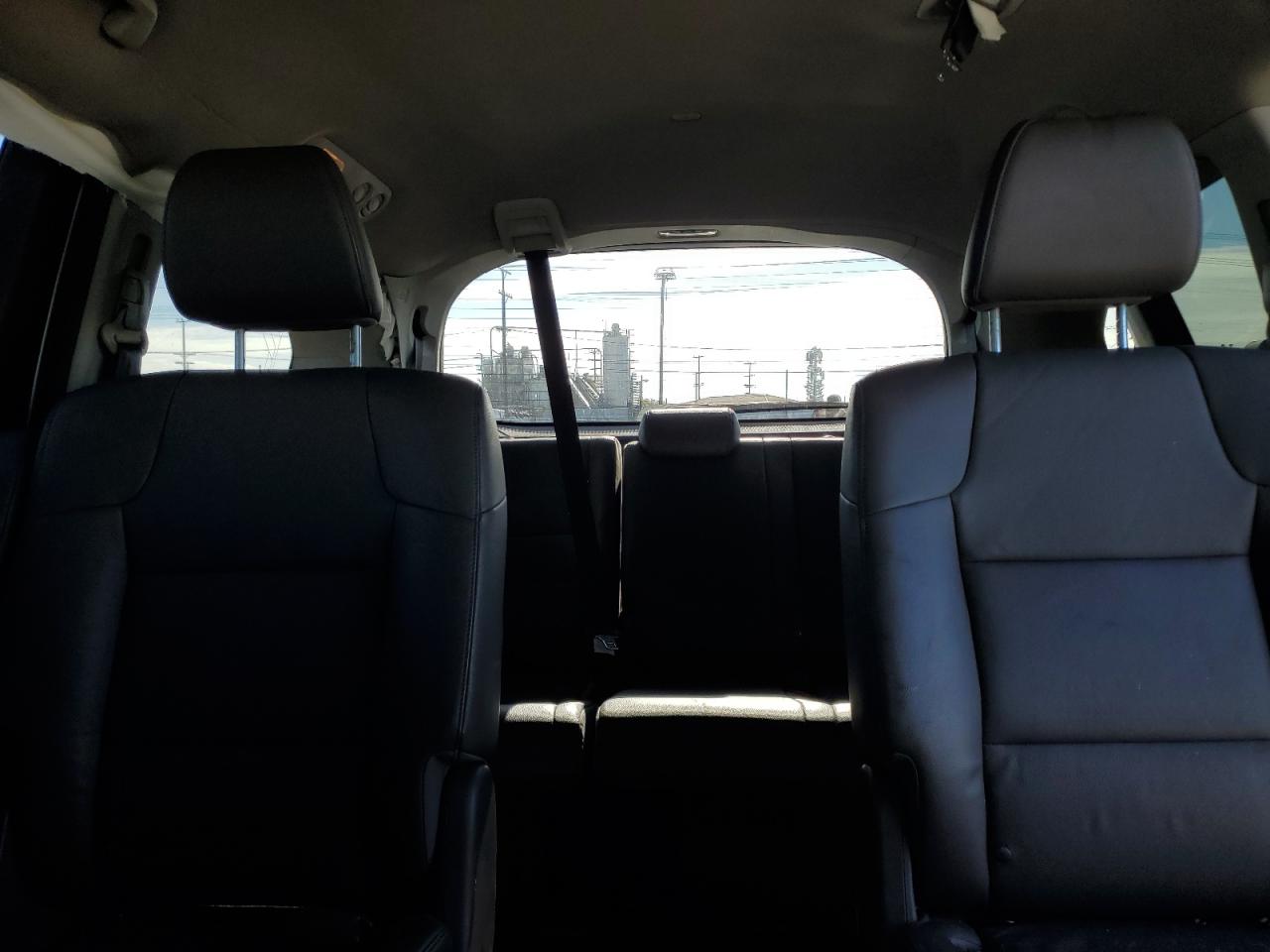 2015 Honda Odyssey - Image 10