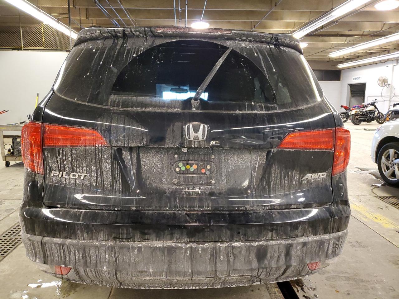 2016 Honda Pilot - Image 6