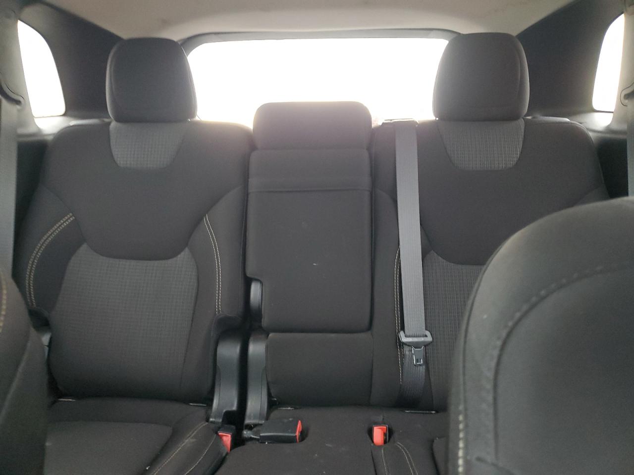 2015 Jeep Grand Cherokee - Image 10