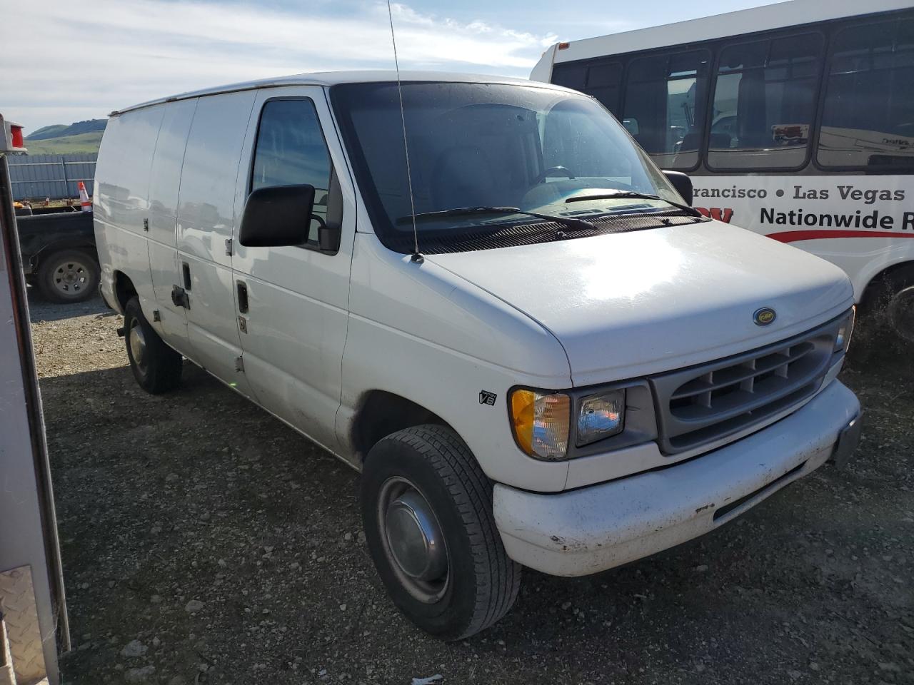 2000 Ford Econoline - Image 4