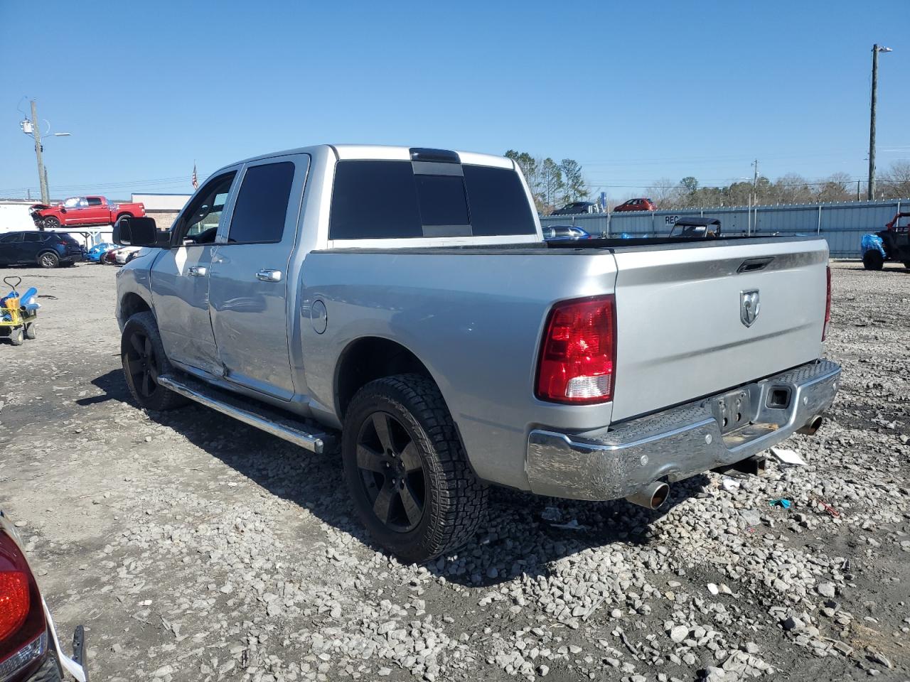 2016 RAM 1500 - Image 2