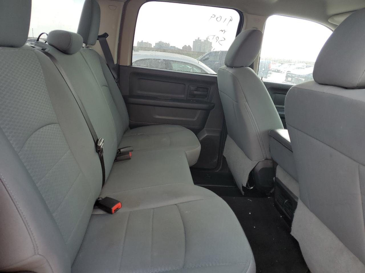 2014 RAM 1500 - Image 10