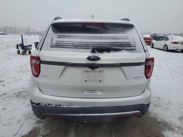 Parquets FORD EXPLORER 2017 Srebrny