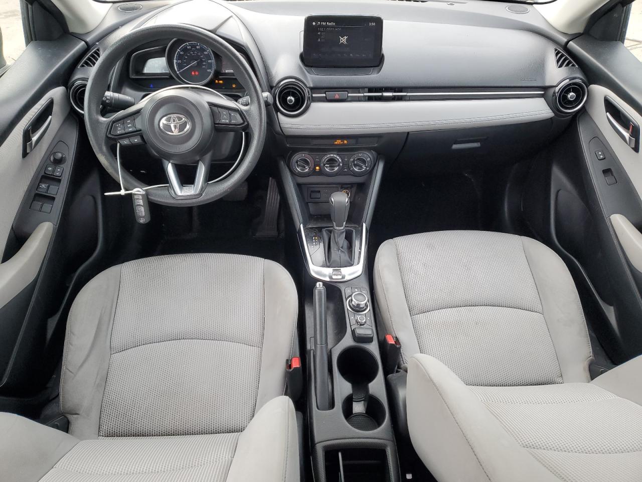 2019 Toyota Yaris - Image 8