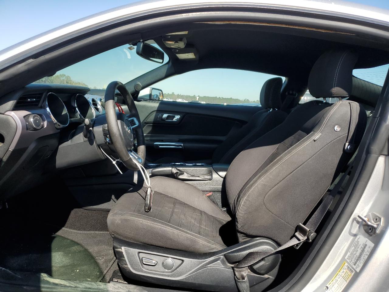 2015 Ford Mustang - Image 7