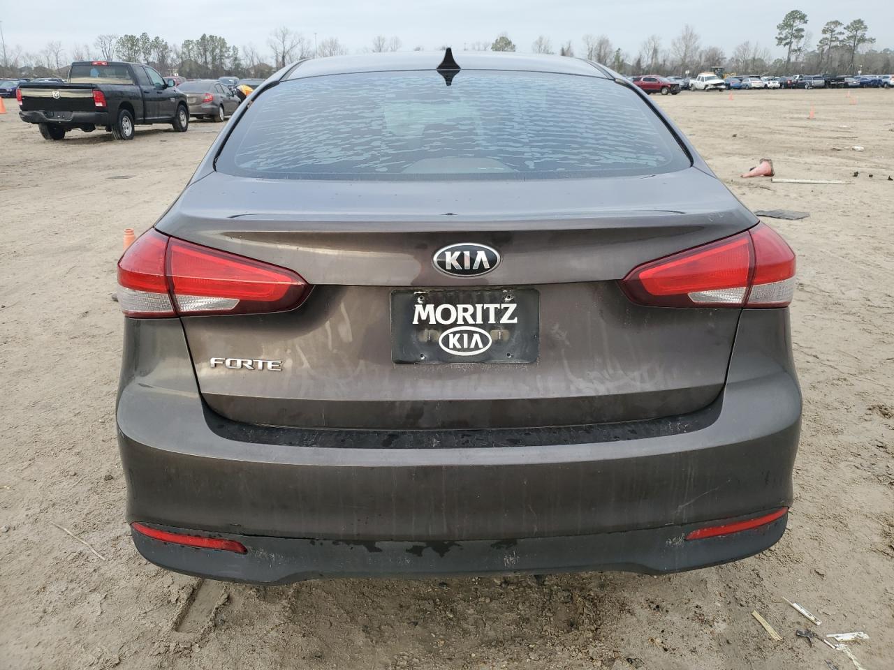 2018 Kia Forte - Image 6