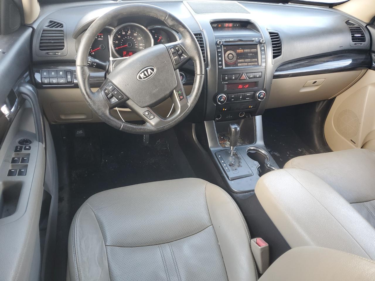 2011 Kia Sorento - Image 8