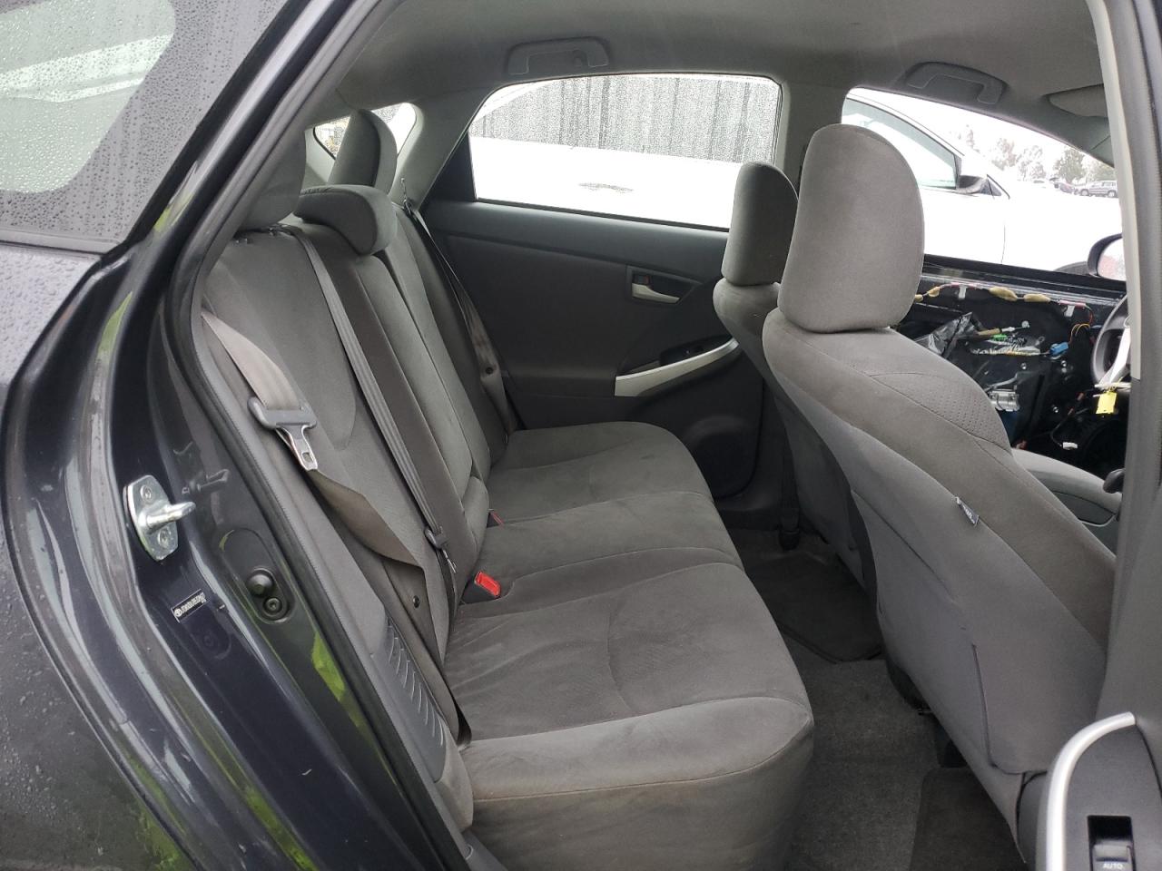 2011 Toyota Prius - Image 10