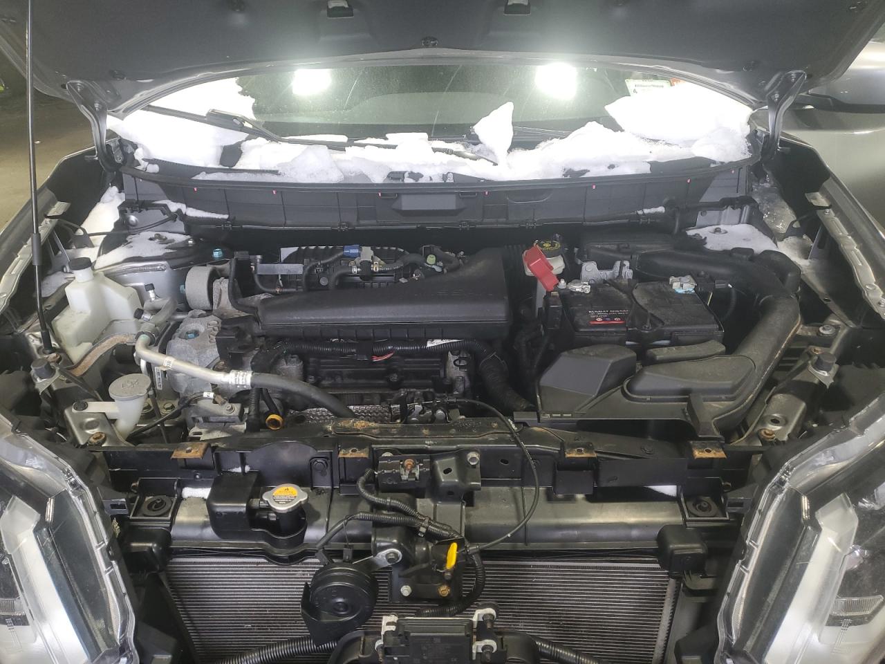 2018 Nissan Rogue - Image 12