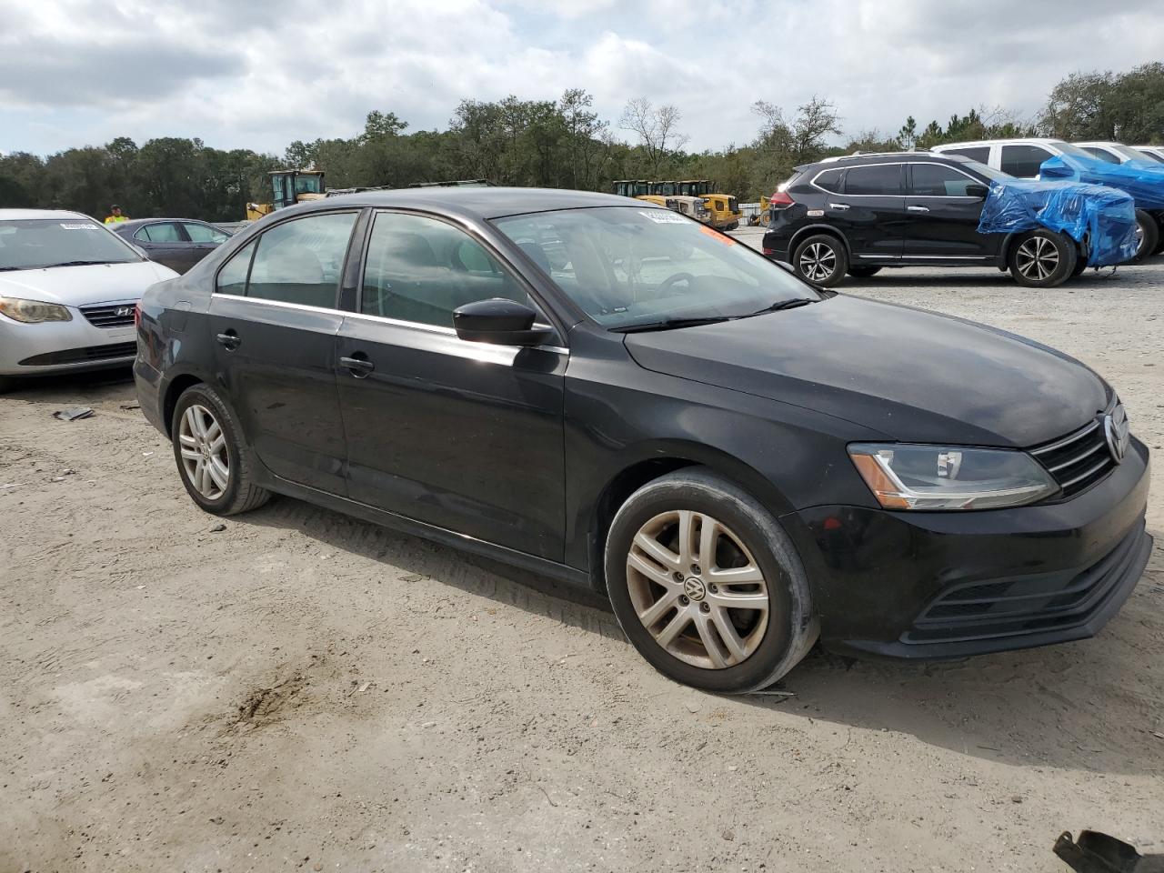 2017 Volkswagen Jetta - Image 4