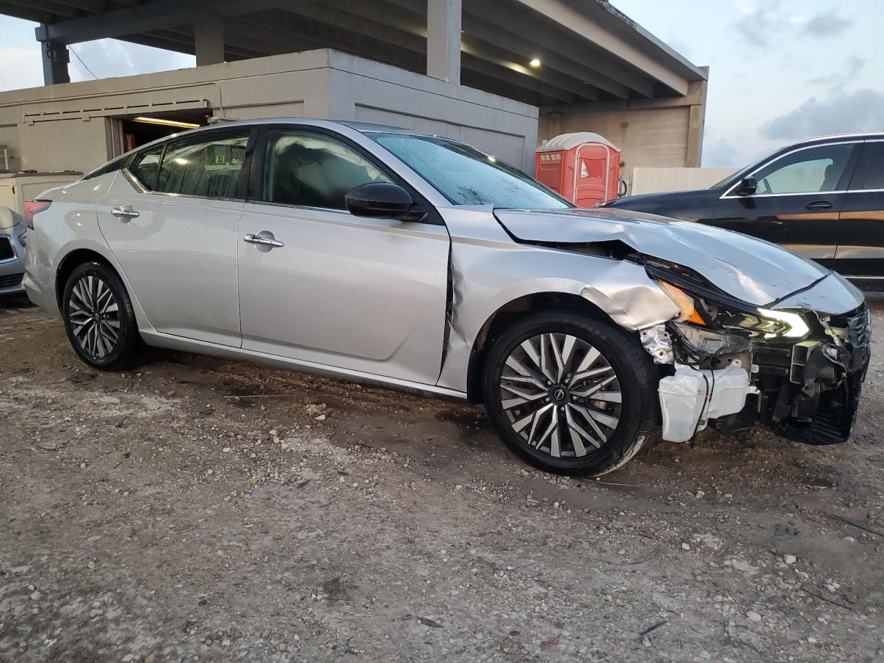 2024 Nissan Altima - Image 4