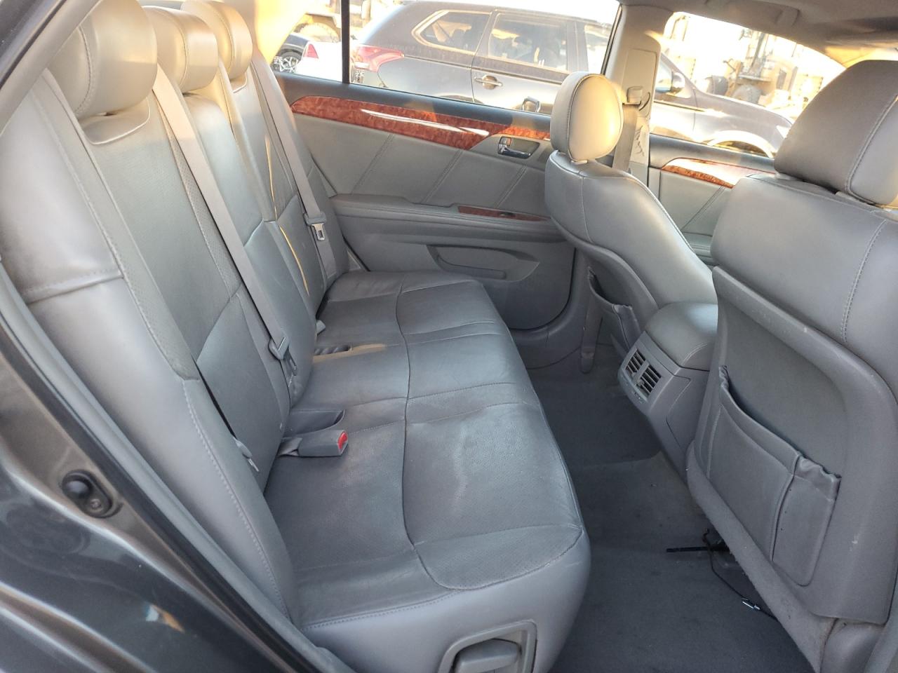 2007 Toyota Avalon - Image 10