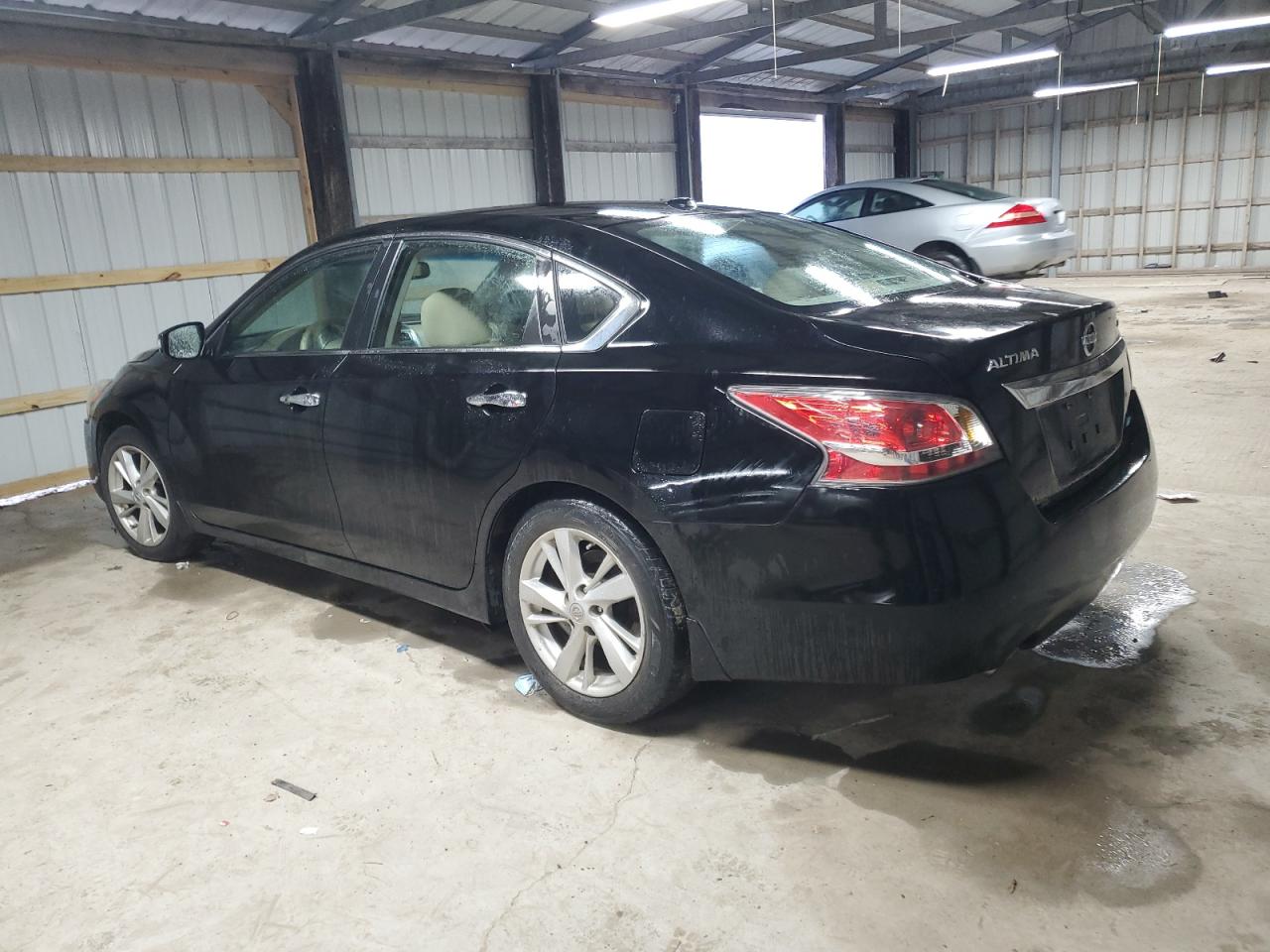 2014 Nissan Altima - Image 2