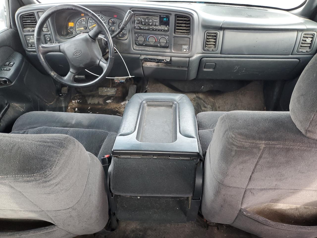 2001 Chevrolet Silverado - Image 8