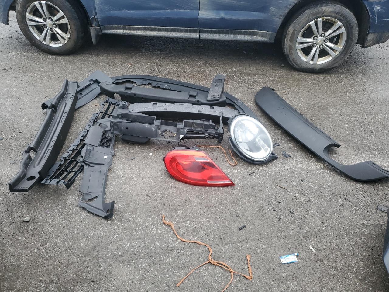 2012 Volkswagen Beetle - Image 12