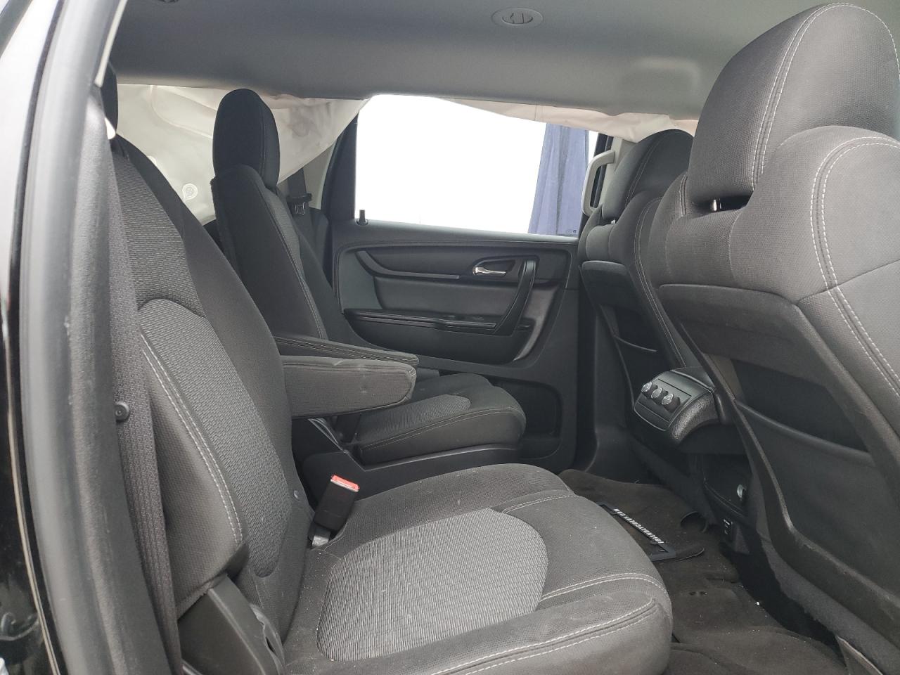 2016 Chevrolet Traverse - Image 11
