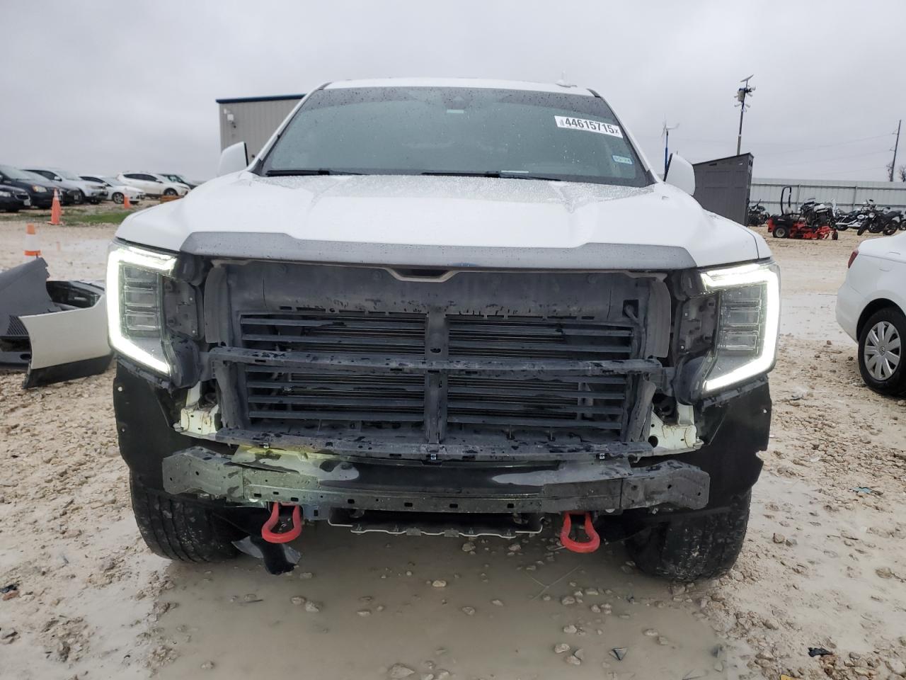 2021 GMC Yukon - Image 5