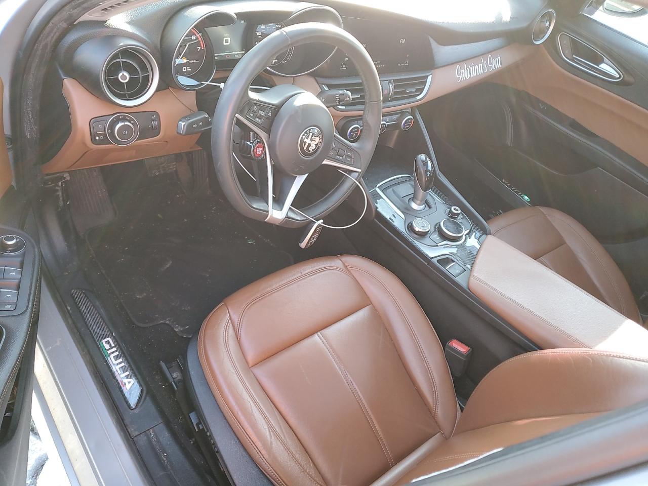 2017 Alfa Romeo Giulia - Image 8
