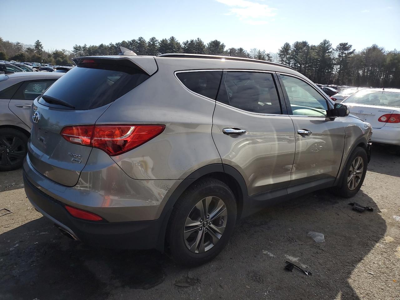 2014 Hyundai Santa Fe - Image 3