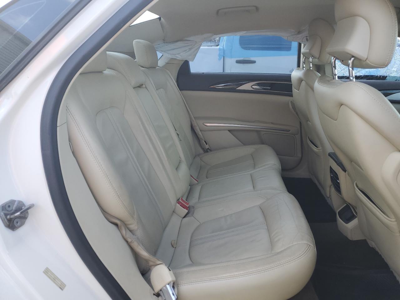 2013 Lincoln MKZ - Image 10