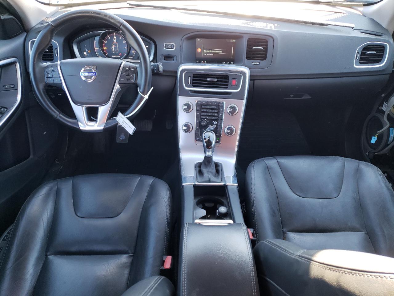 2017 Volvo V60 - Image 8