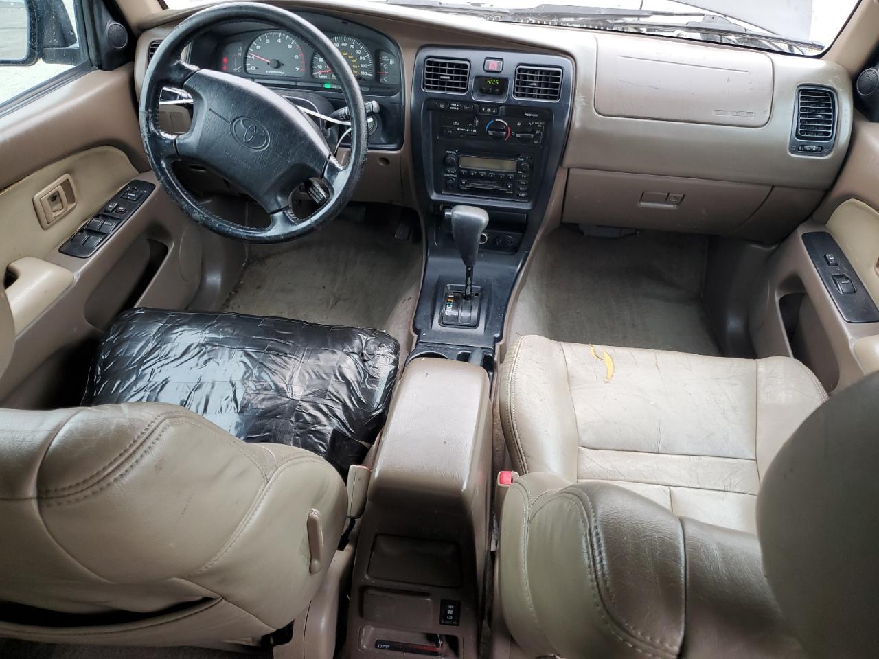 2000 Toyota 4Runner - Image 8