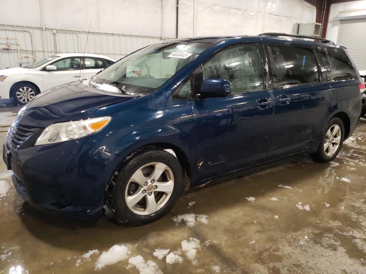 2012 Toyota Sienna - Image 1