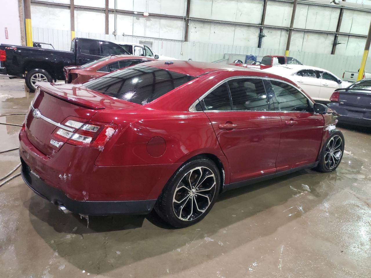 2015 Ford Taurus - Image 3