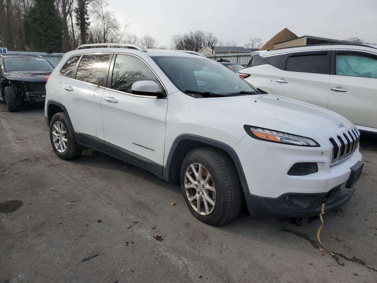2016 Jeep Grand Cherokee - Image 4