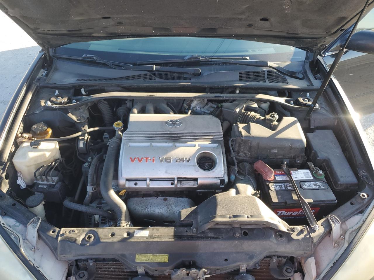 2004 Toyota Camry - Image 12