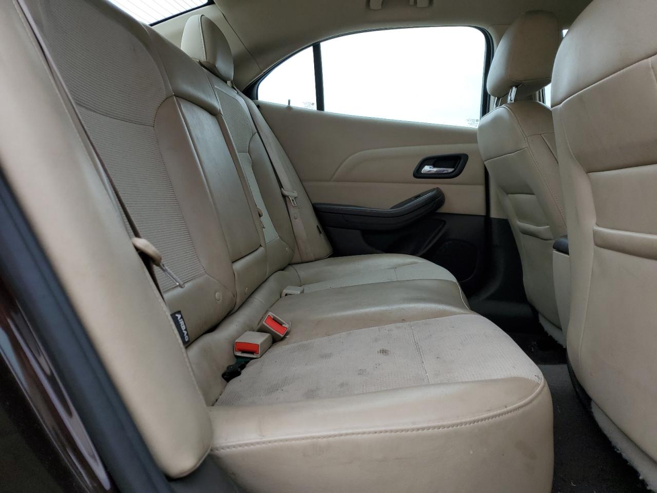 2015 Chevrolet Malibu - Image 10