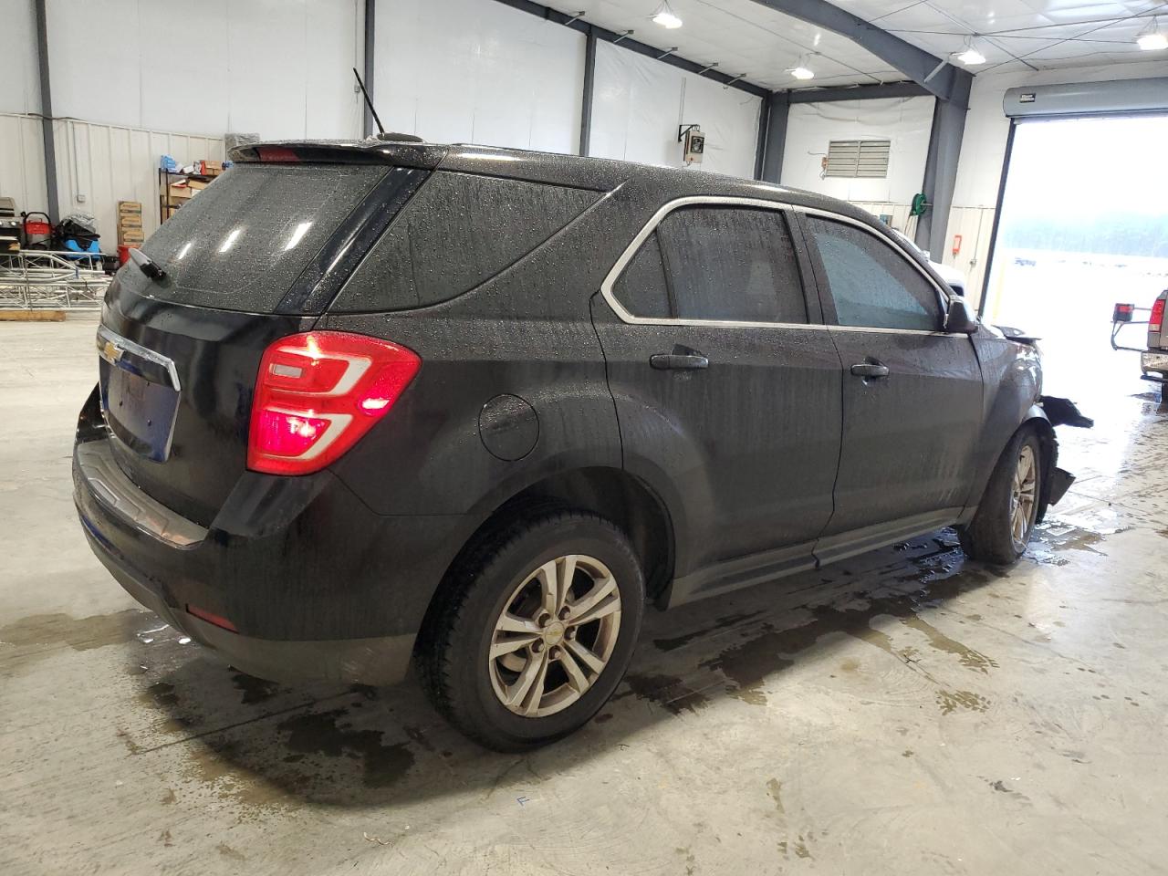 2017 Chevrolet Equinox - Image 3