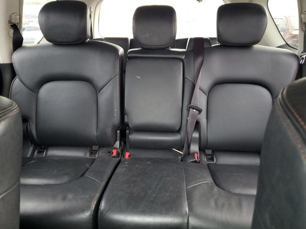 2019 Nissan Armada - Image 10