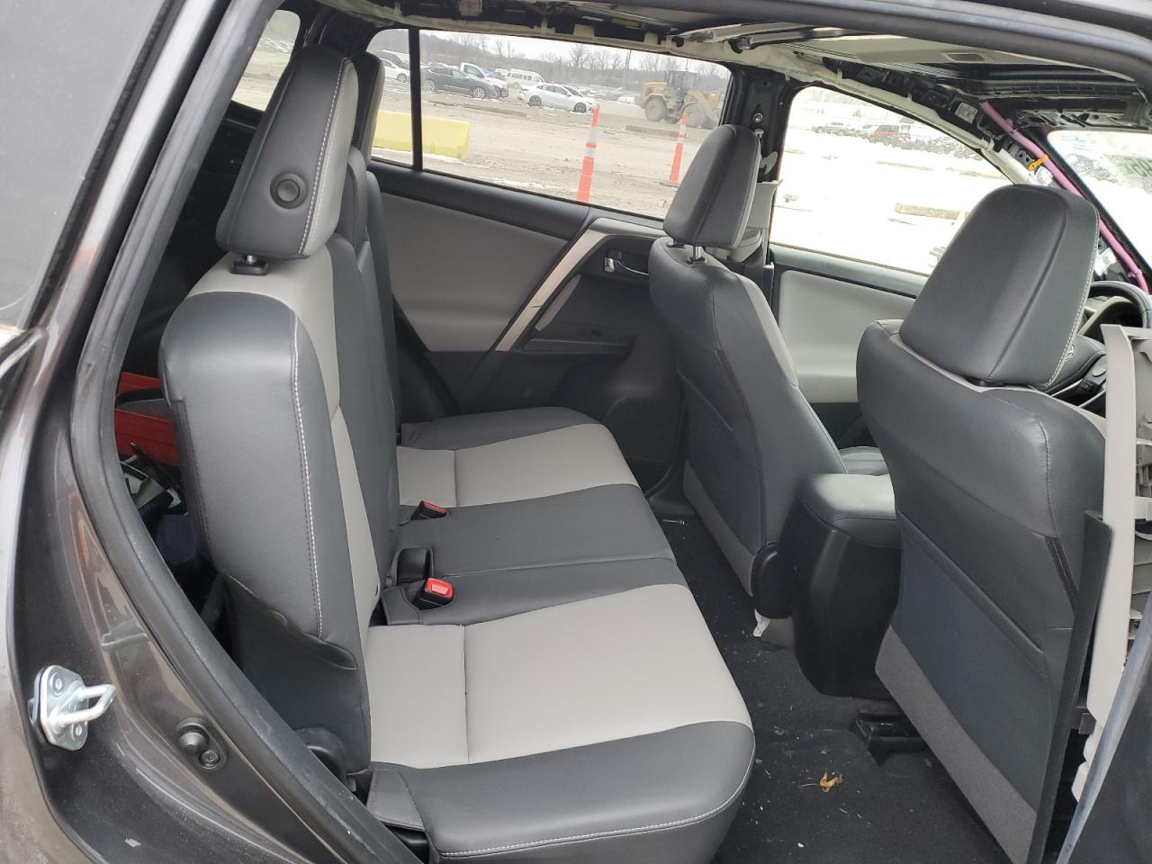 2014 Toyota RAV 4 - Image 11