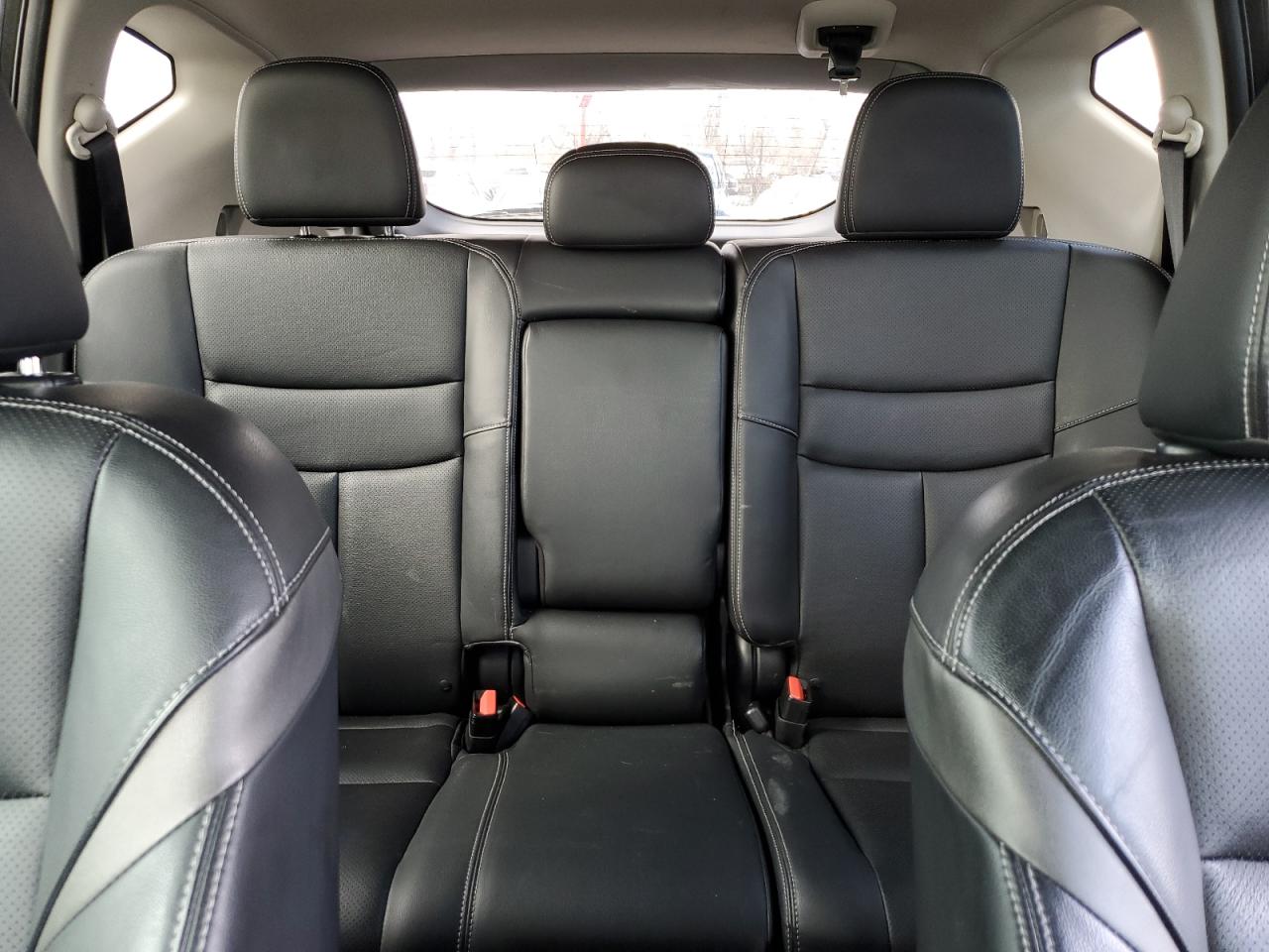 2016 Nissan Murano - Image 10