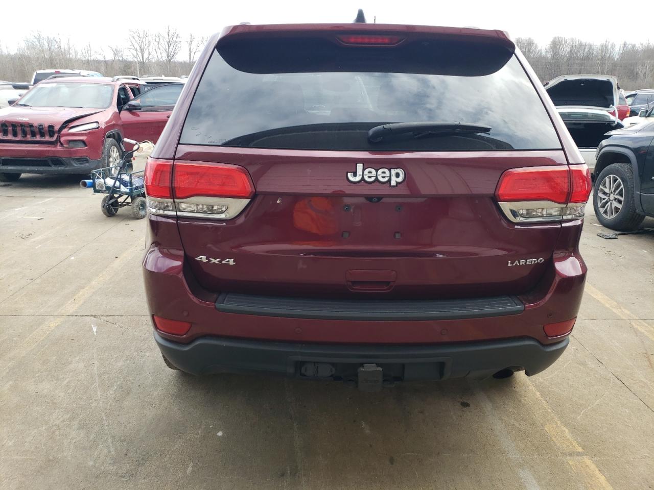 2017 Jeep Grand Cherokee - Image 6