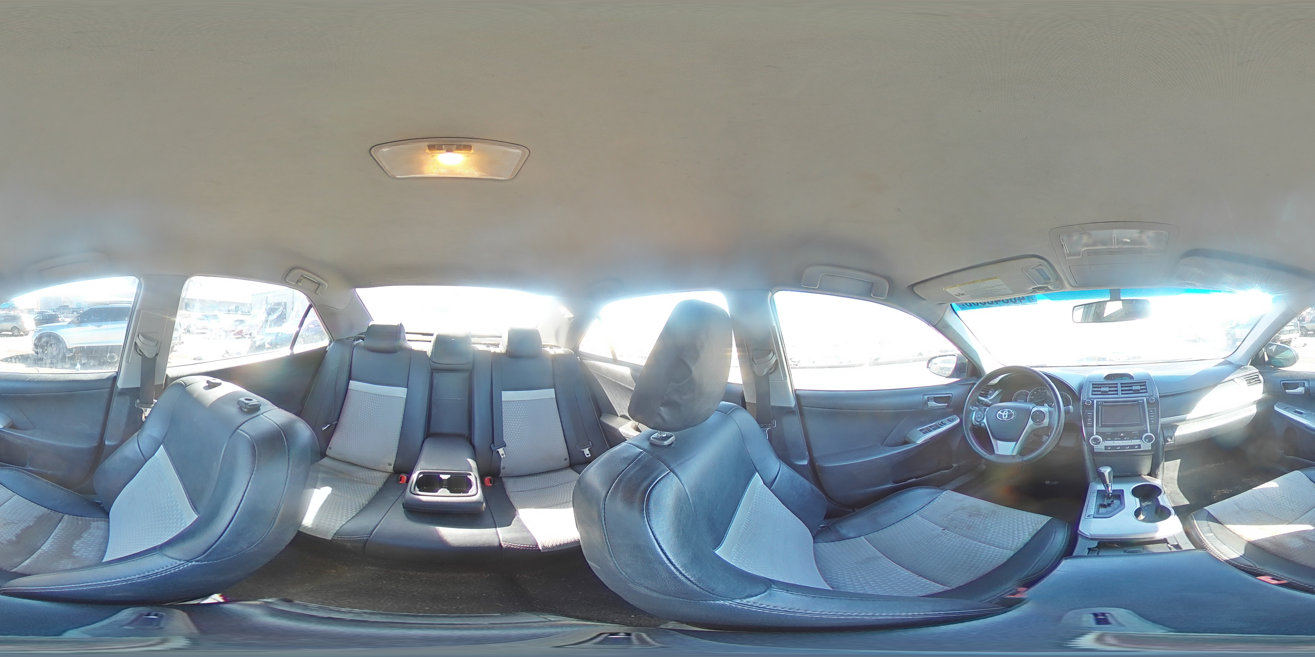 2013 Toyota Camry - Image 14