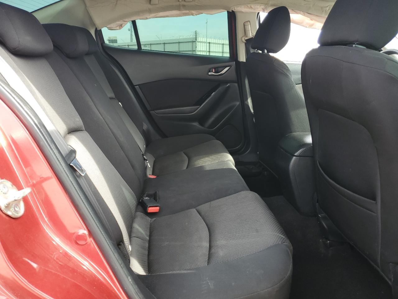 2017 Mazda 3 - Image 11
