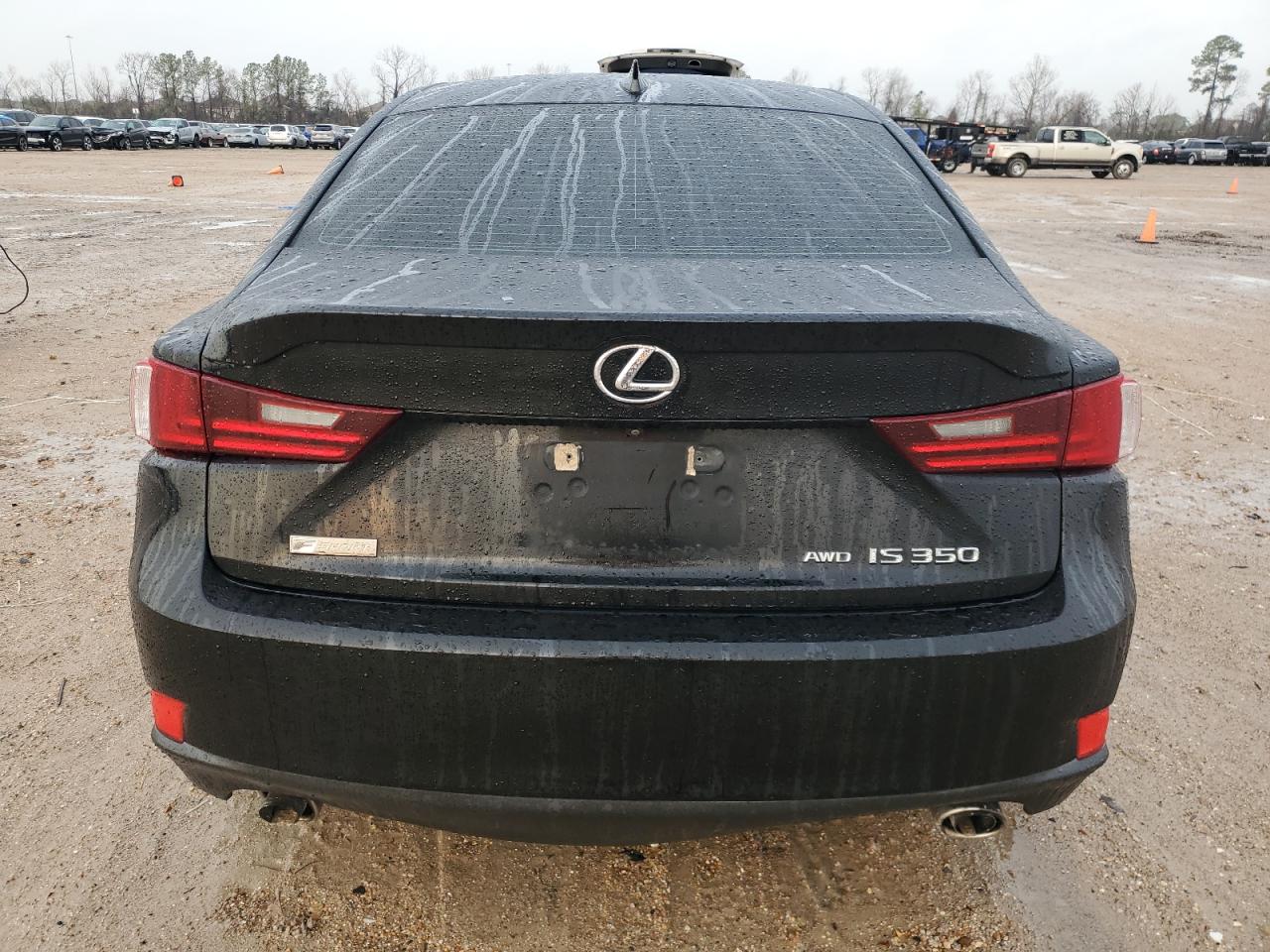 2016 Lexus IS - Image 6