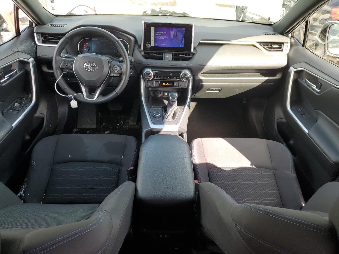 2023 Toyota RAV 4 - Image 8