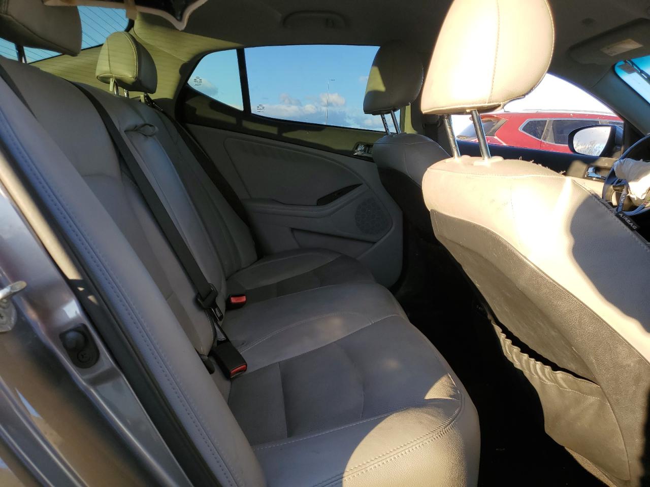2013 Kia Optima - Image 10