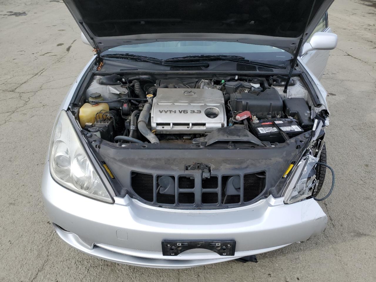 2005 Lexus ES - Image 11