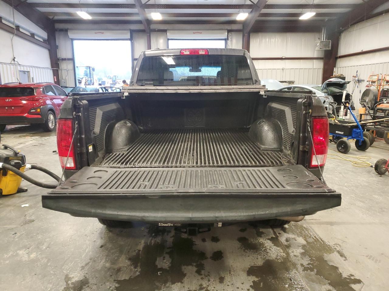 2016 RAM 1500 - Image 6